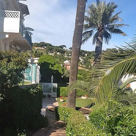 Sainte-maxime Sleeps 4 Pool Casa de Férias
